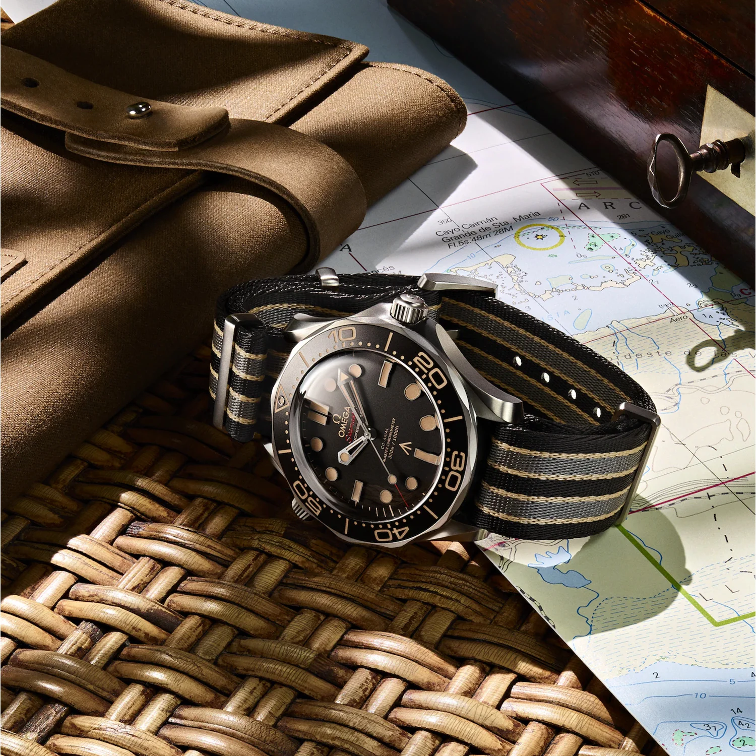 Seamaster Diver 300m 007 No Time to Die James Bond NATO Strap Watch - Image 3