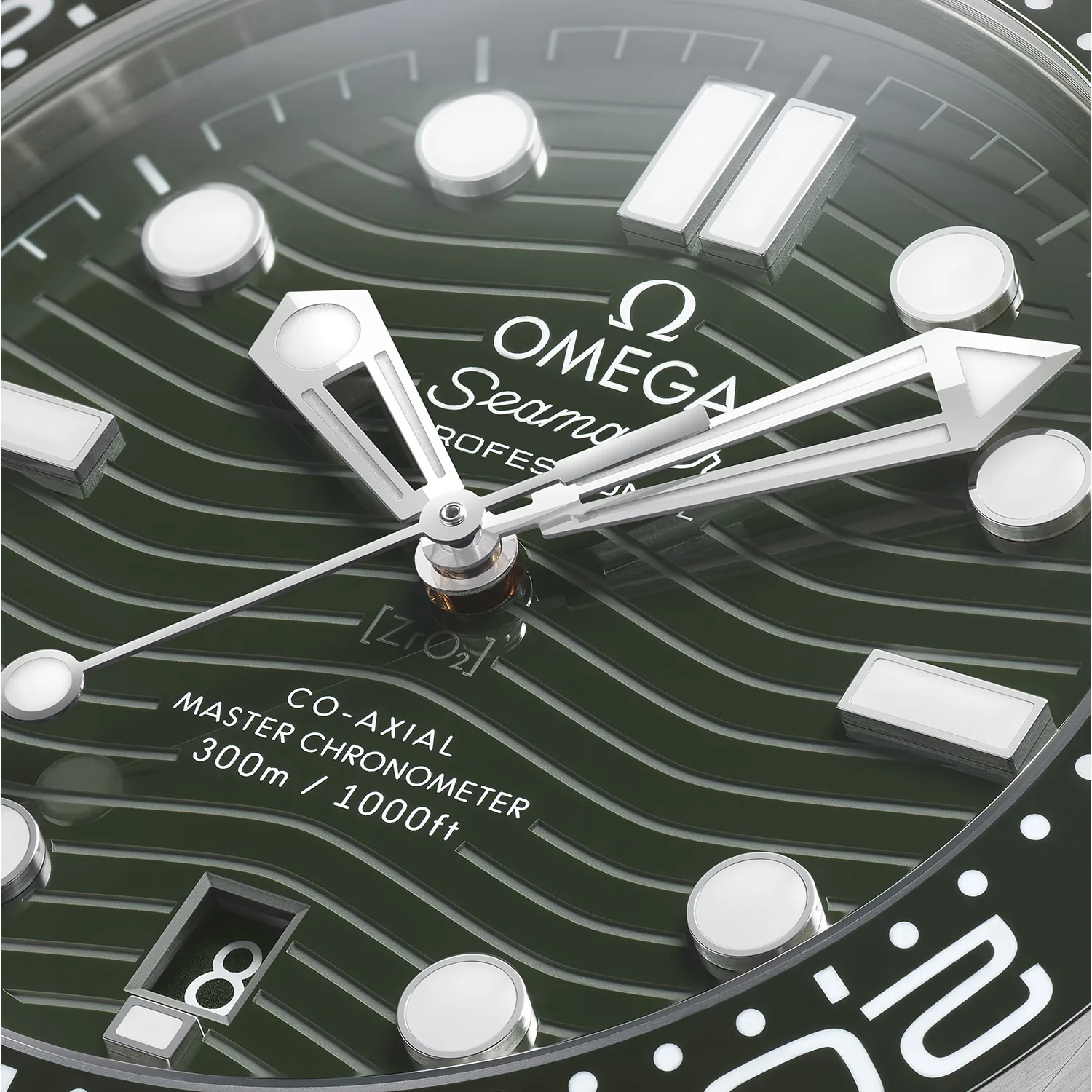 Seamaster Diver 300m 42mm Green Dial Men's Rubber Strap Watch - Image 3