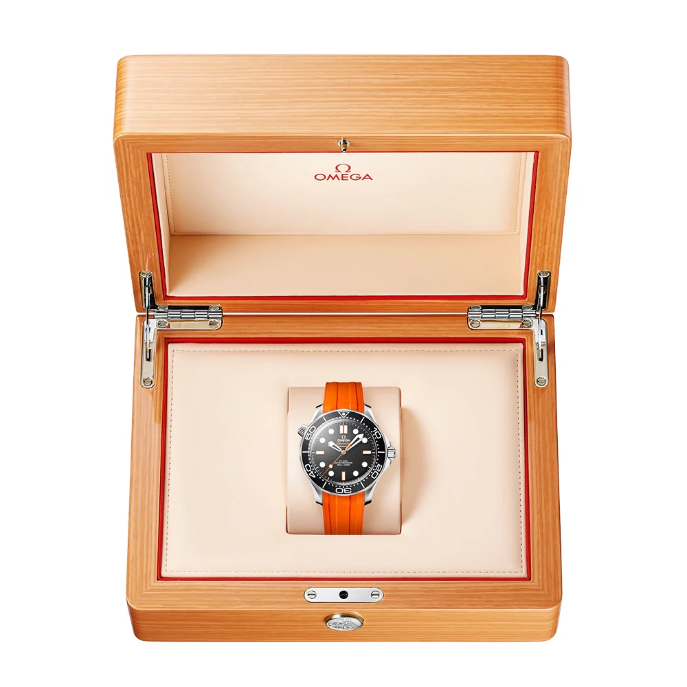 Seamaster Diver 300m 42mm Black & Orange Dial Rubber Strap Watch - Image 2
