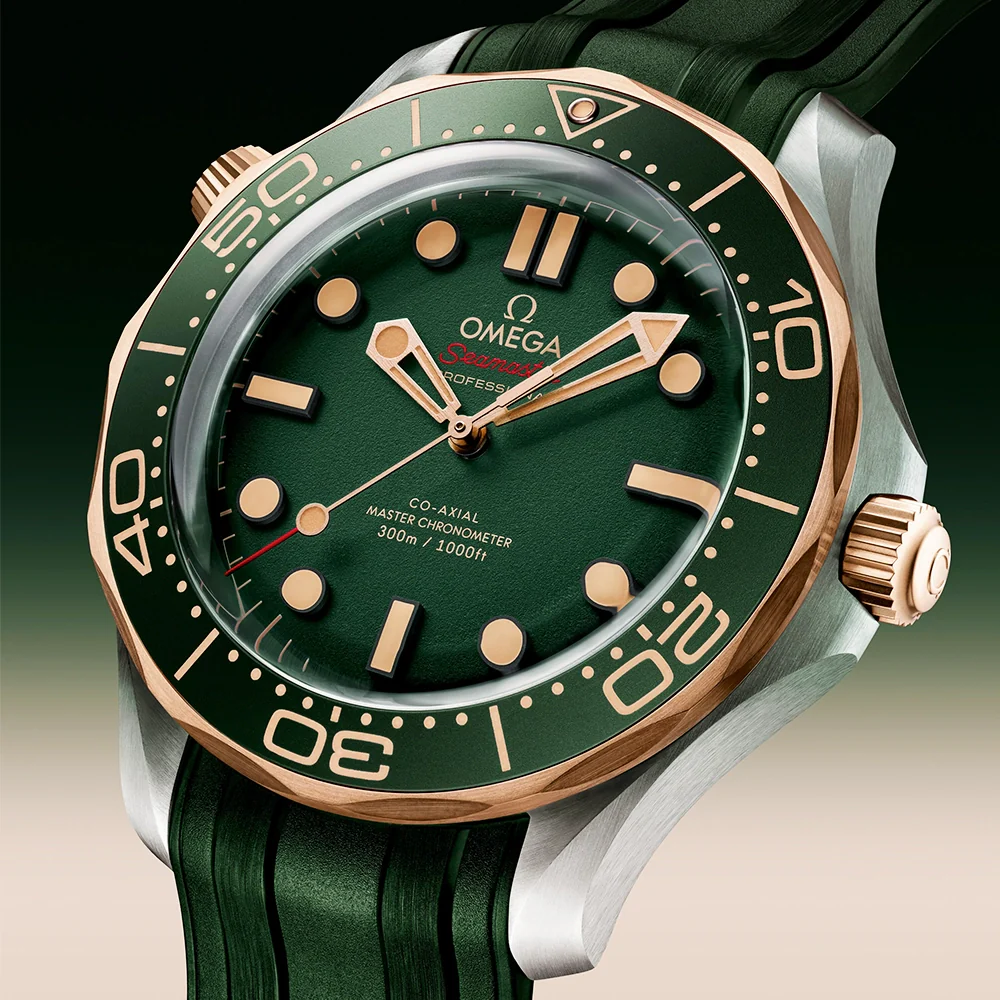 Seamaster Diver 300m 42mm 18ct Bronze Gold Rubber Strap Watch - Image 3