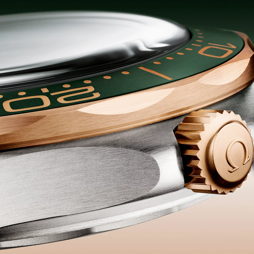 Seamaster Diver 300m 42mm 18ct Bronze Gold Rubber Strap Watch - Image 5