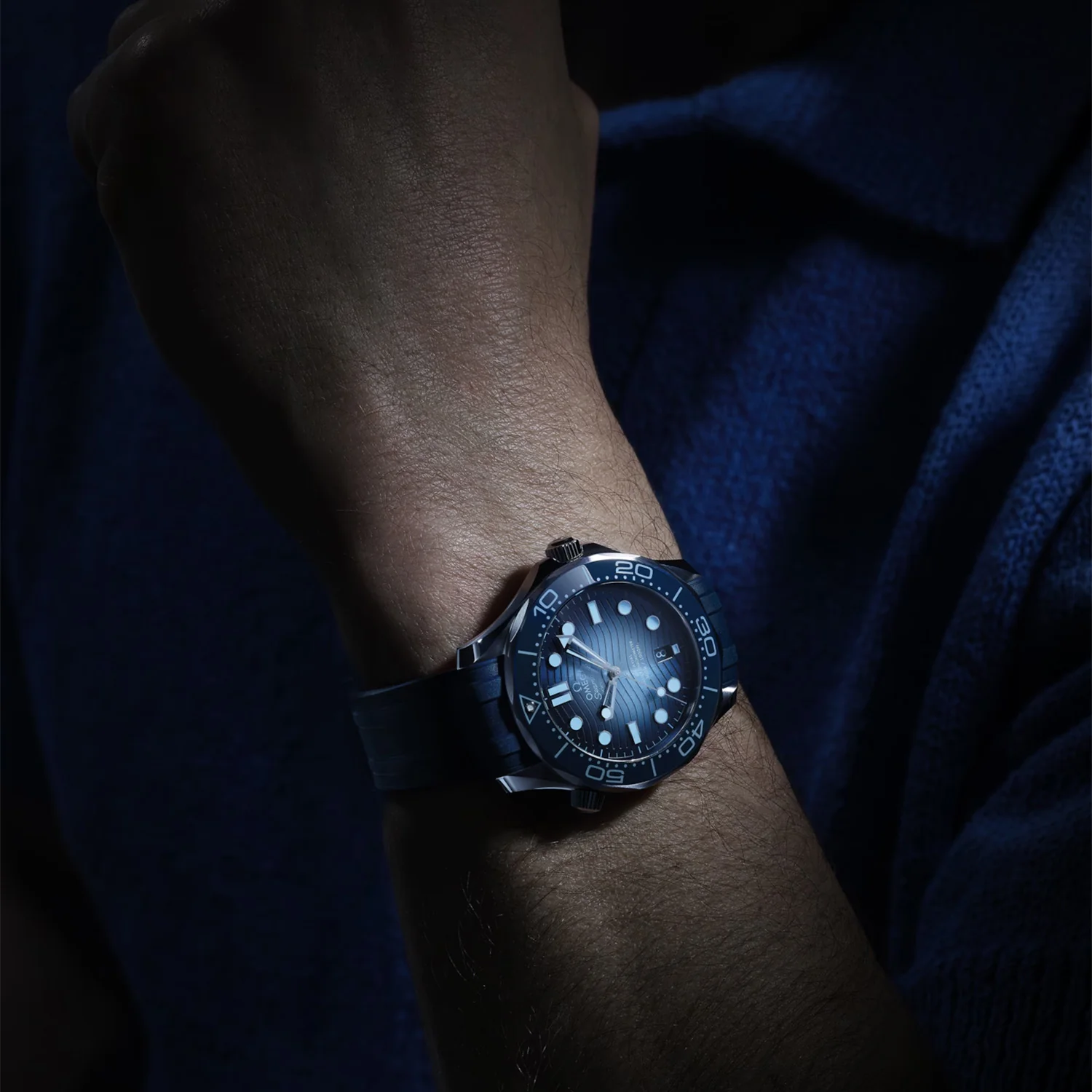 Seamaster Diver 300m 42mm Summer Blue Dial Rubber Strap Watch - Image 4