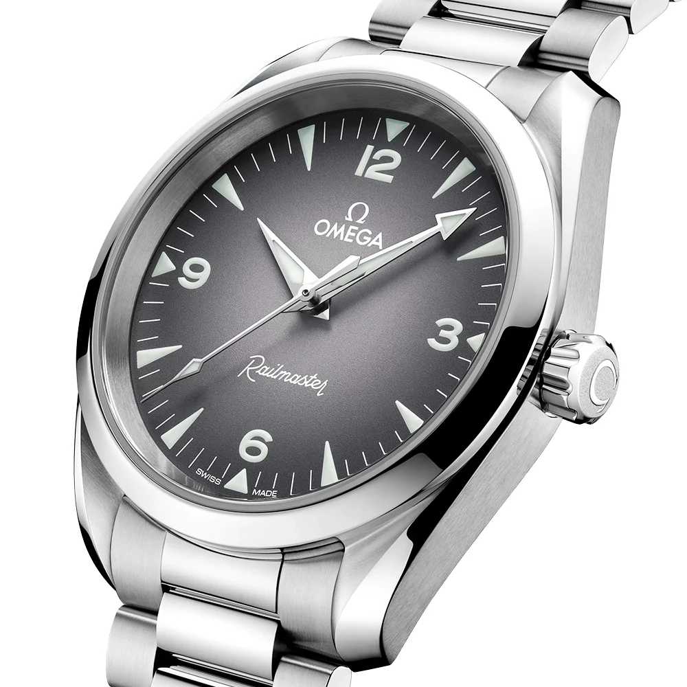 Seamaster Railmaster 38mm Grey Gradient Dial Bracelet Watch - Image 3