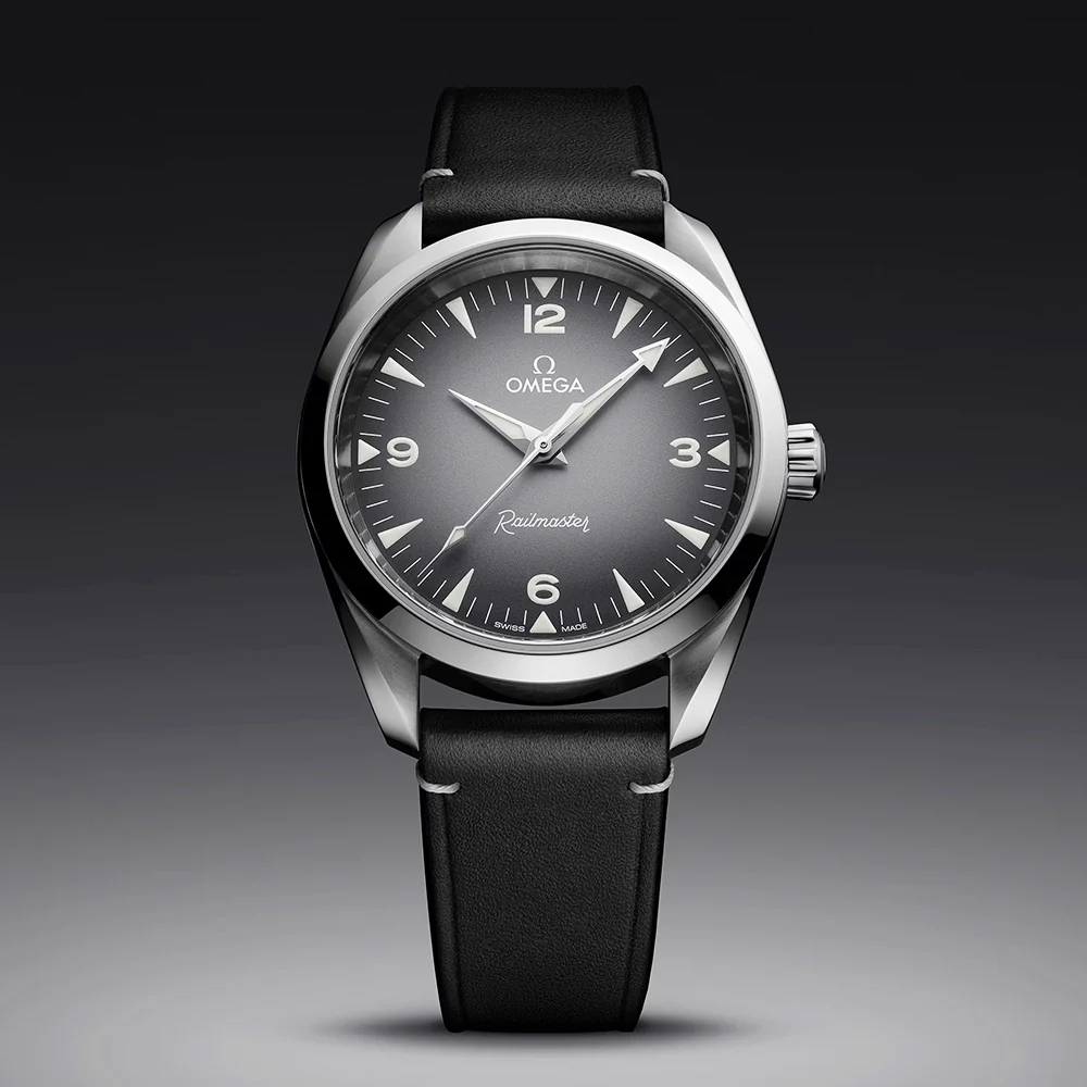 Seamaster Railmaster 38mm Grey Gradient Dial Strap Watch - Image 4