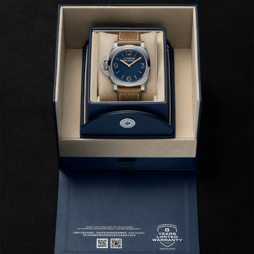Luminor Destro 44mm Blue Dial Leather Strap Watch - Image 9