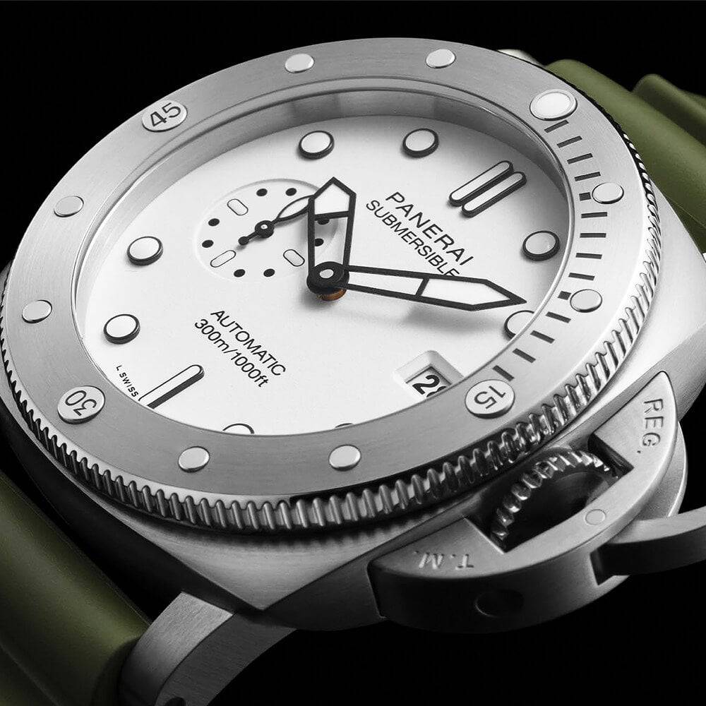 Submersible 44mm White Dial Automatic Rubber Strap Watch - Image 2