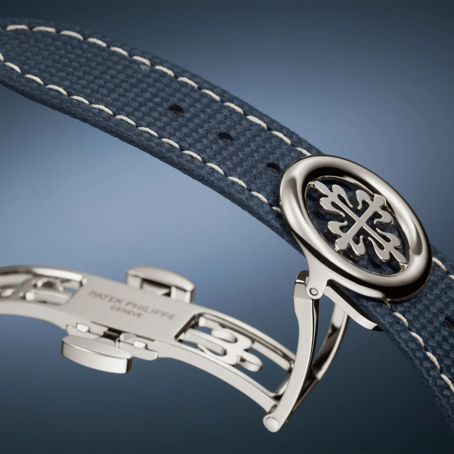 Calatrava 8-Day 41mm 18ct White Gold Blue Dial Mens Watch - Image 7