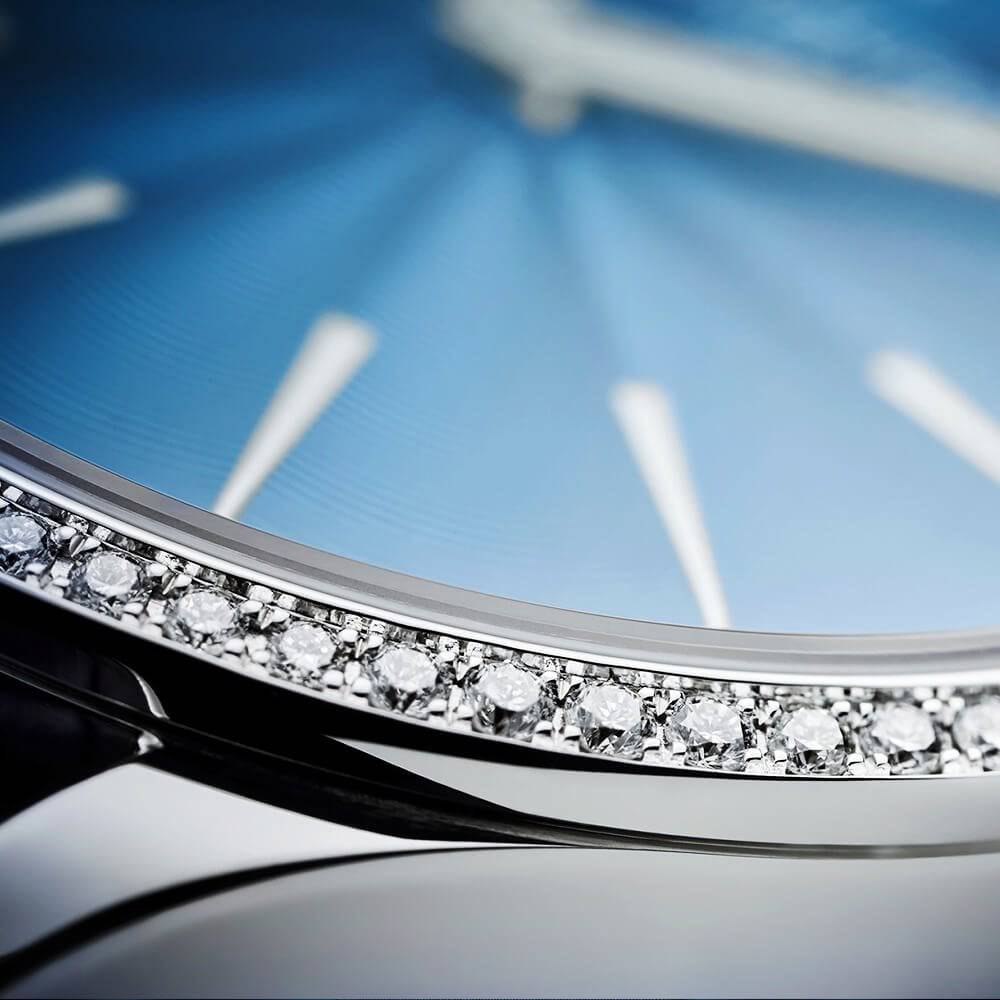 Calatrava 35mm 18ct White Gold Blue Dial Diamond Set Bezel Ladies Watch - Image 4