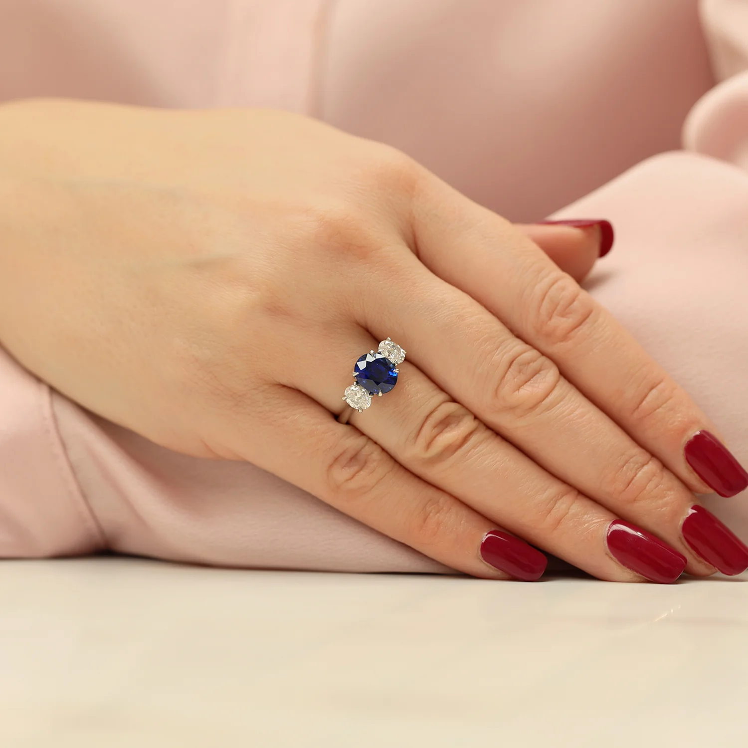 Platinum Certificated Oval Cut Blue Sapphire And Oval Cut Diamond Three Stone Ring - Image 4
