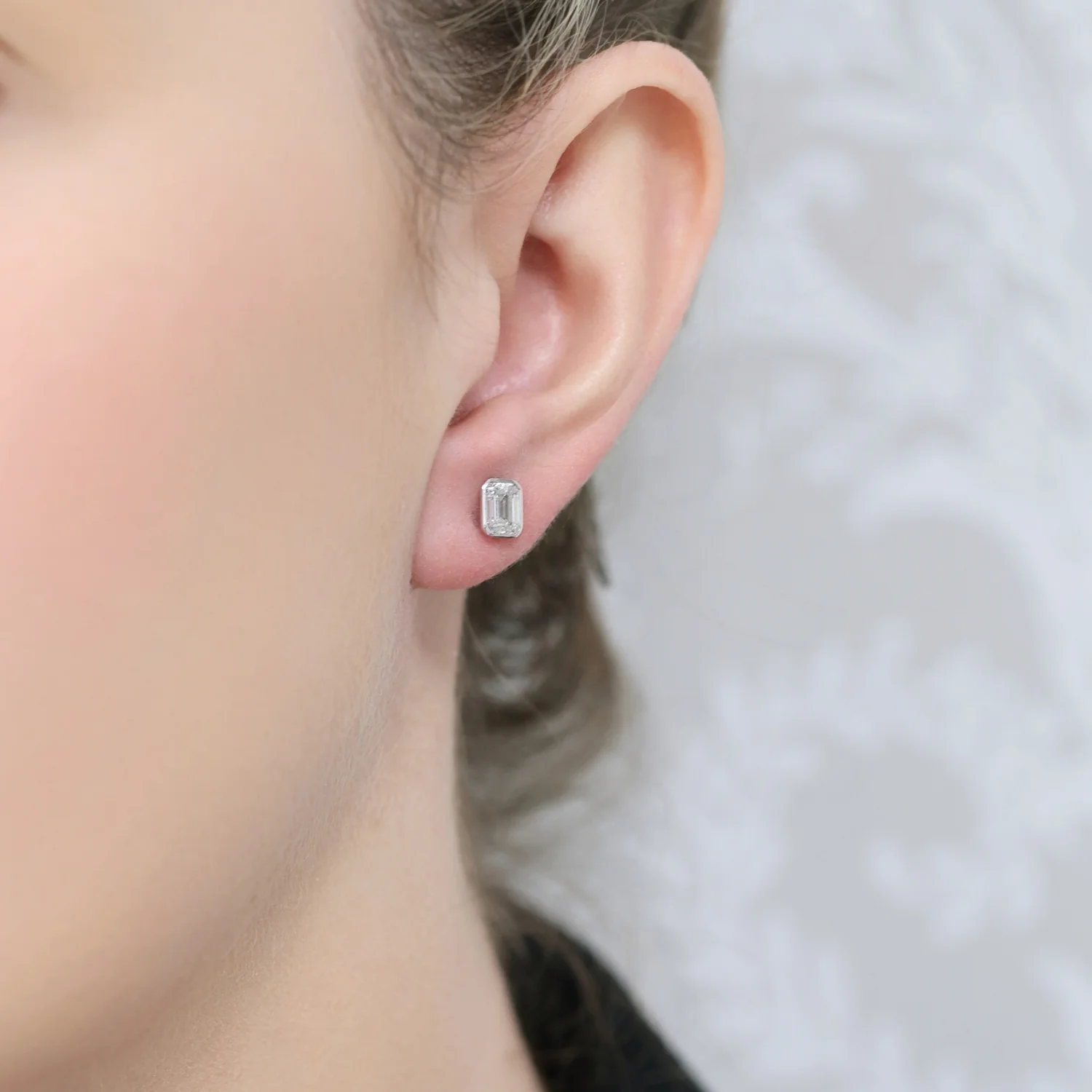 Platinum GIA Certificated Emerald Cut Diamond 1.40ct Rub Over Stud Earrings - Image 2