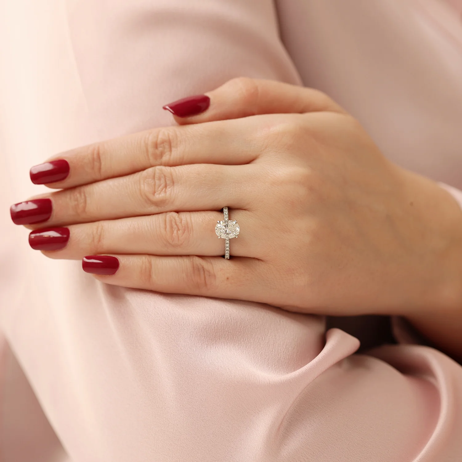 Platinum GIA Certificated Oval Cut Diamond Ring With Diamond Shoulders - Image 5