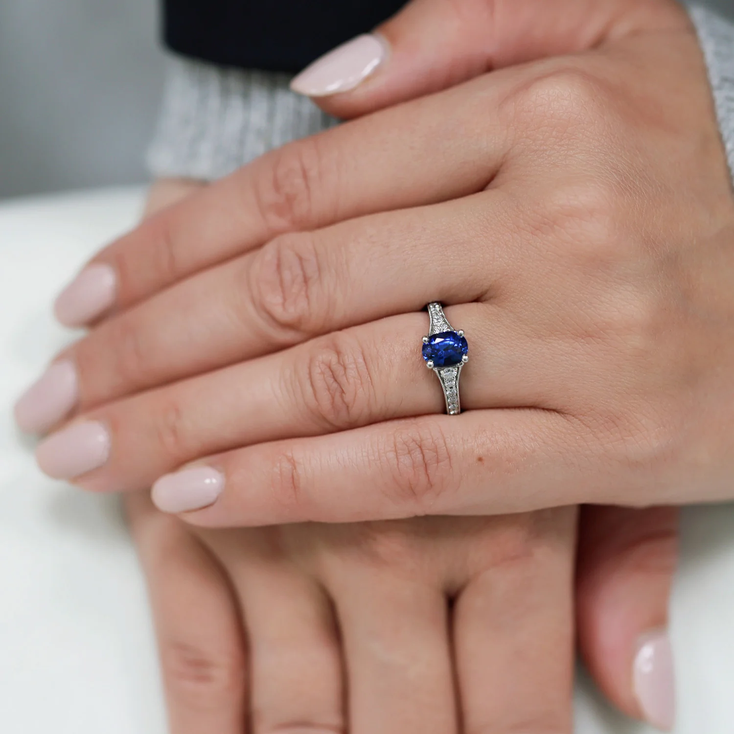 Platinum Oval Claw Set Sapphire Ring With Bead Edge Grain Set Diamond Shoulders - Image 3