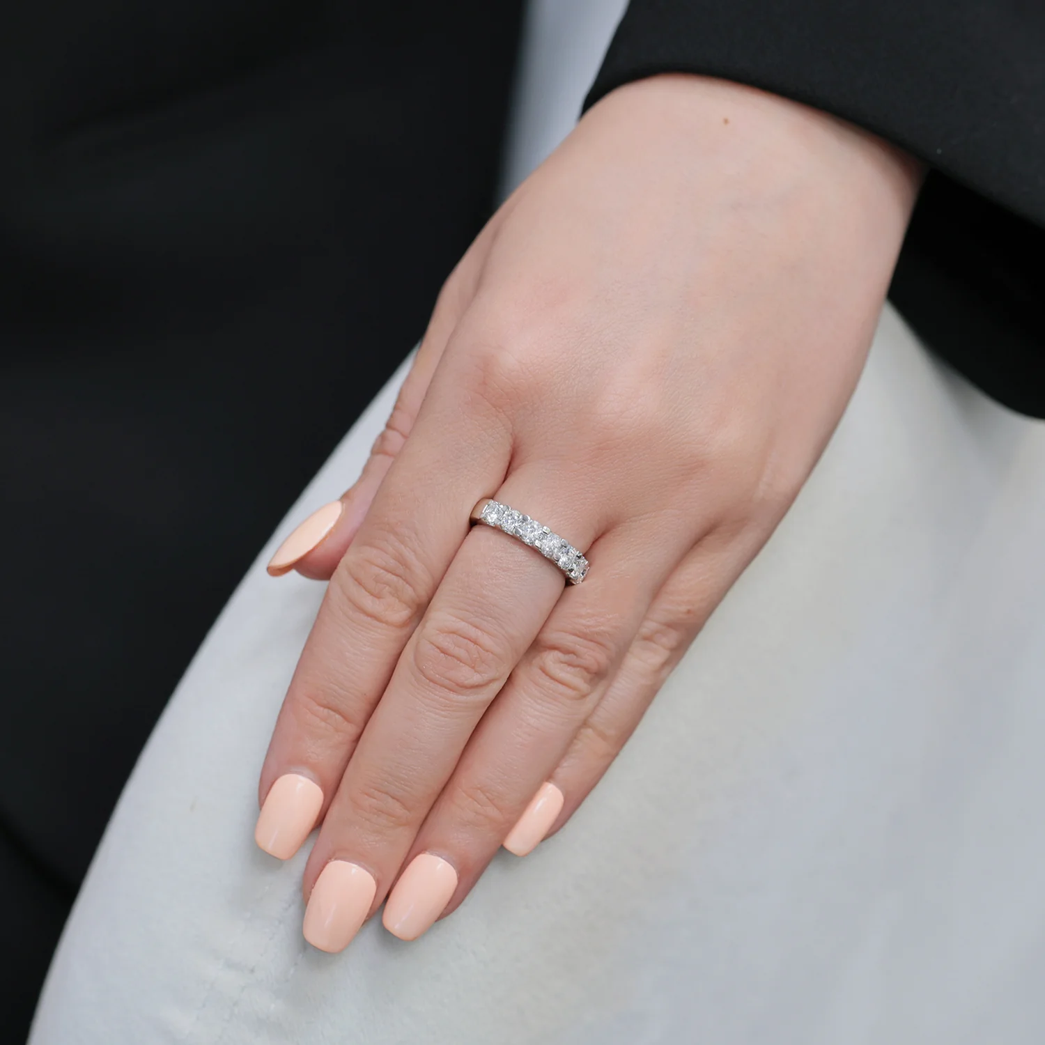 Platinum Round Brilliant Cut 2.00 Carat Diamond Half Eternity Ring - Image 3