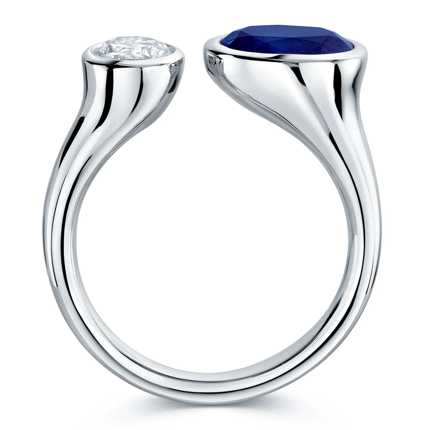 Platinum Toi et Moi Oval Cut Sapphire And Round Brilliant Diamond Ring - Image 4