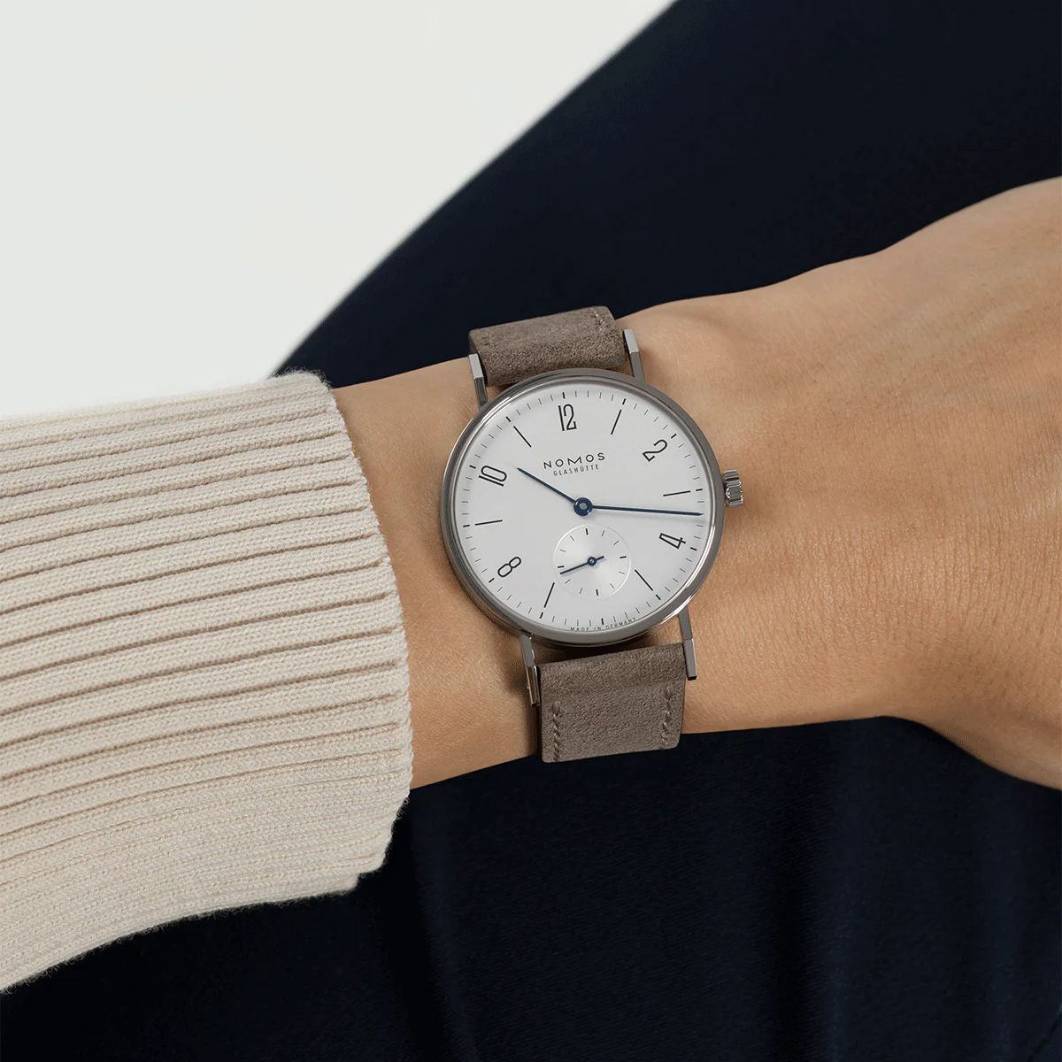 Tangente 33mm White Manual Wind Watch - Image 3