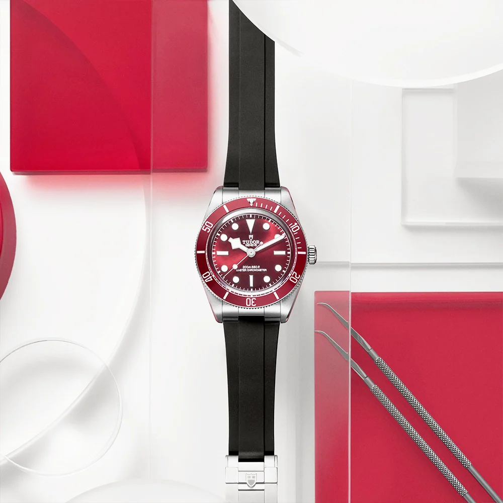 Black Bay 58 Burgundy Red Dial & Bezel Rubber Strap Watch - Image 4