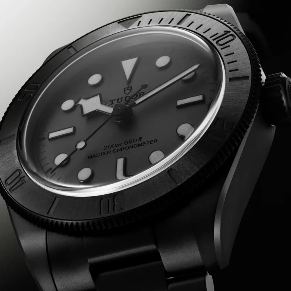 Black Bay Ceramic 41mm Automatic Mens Bracelet Watch - Image 2