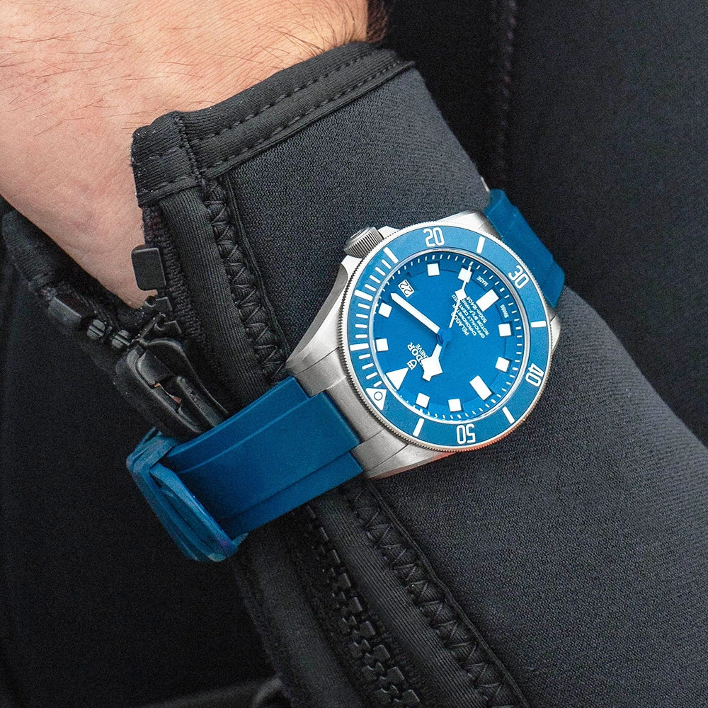 Pelagos 42mm Blue Dial & Ceramic Bezel Men's Titanium Automatic Watch - Image 4