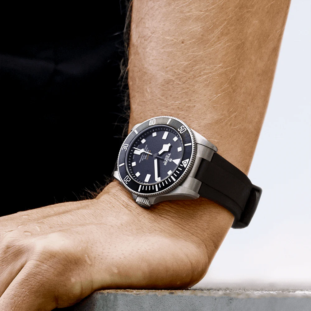 Pelagos 39mm Black Sunray Dial & Ceramic Bezel Titanium Automatic Watch - Image 3