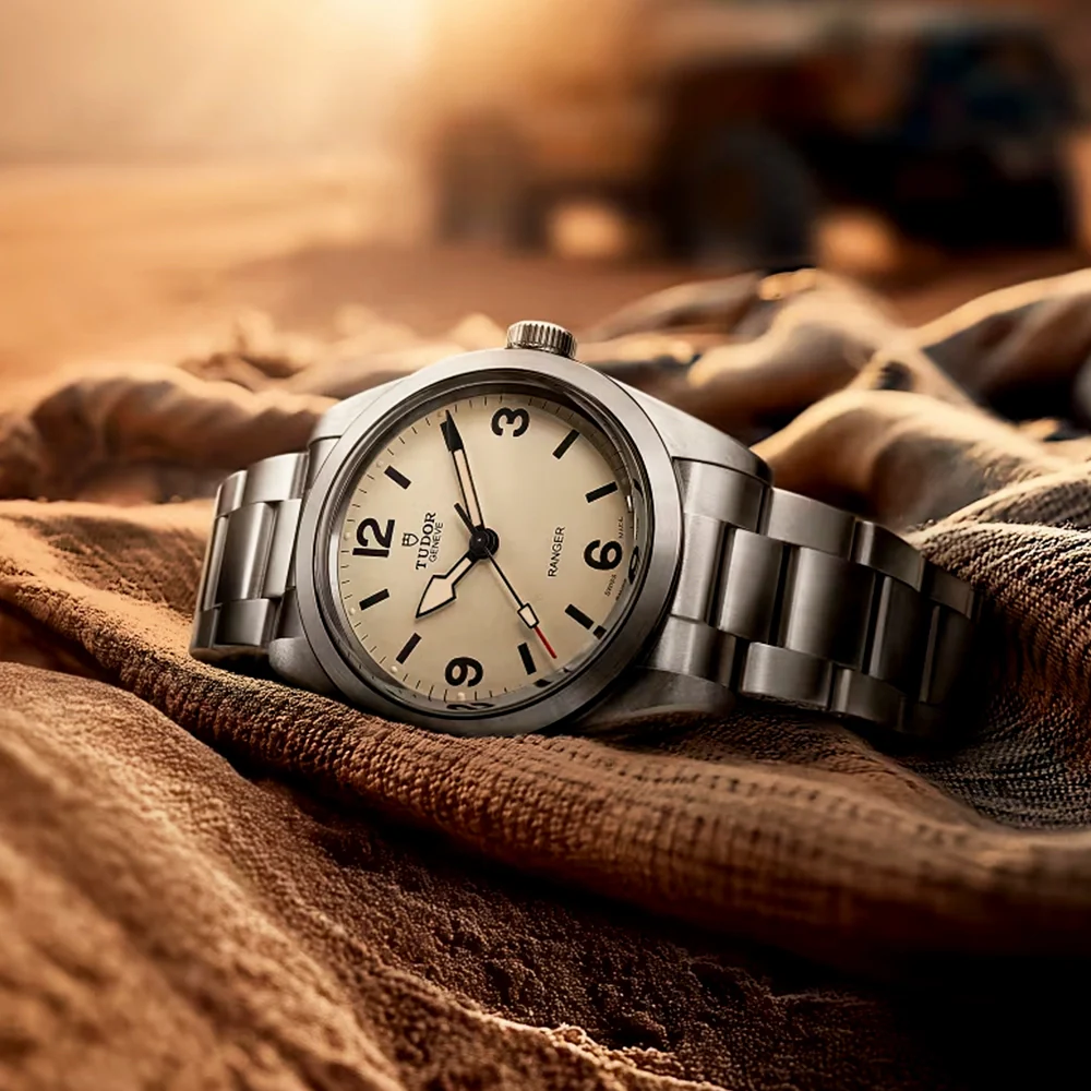 Ranger 36mm Beige Domed Dial Automatic Bracelet Watch - Image 3