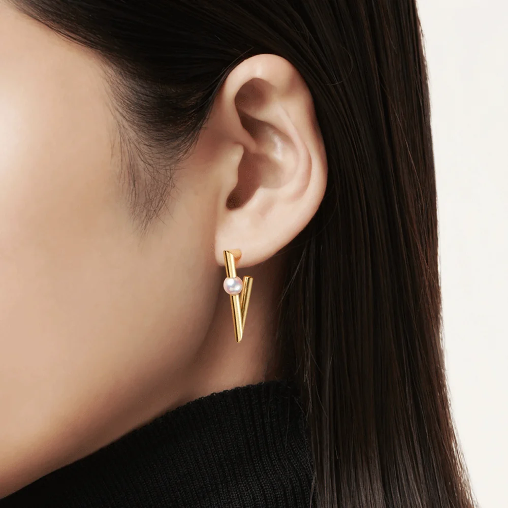 V Code 18ct Yellow Gold Earrings - Image 2