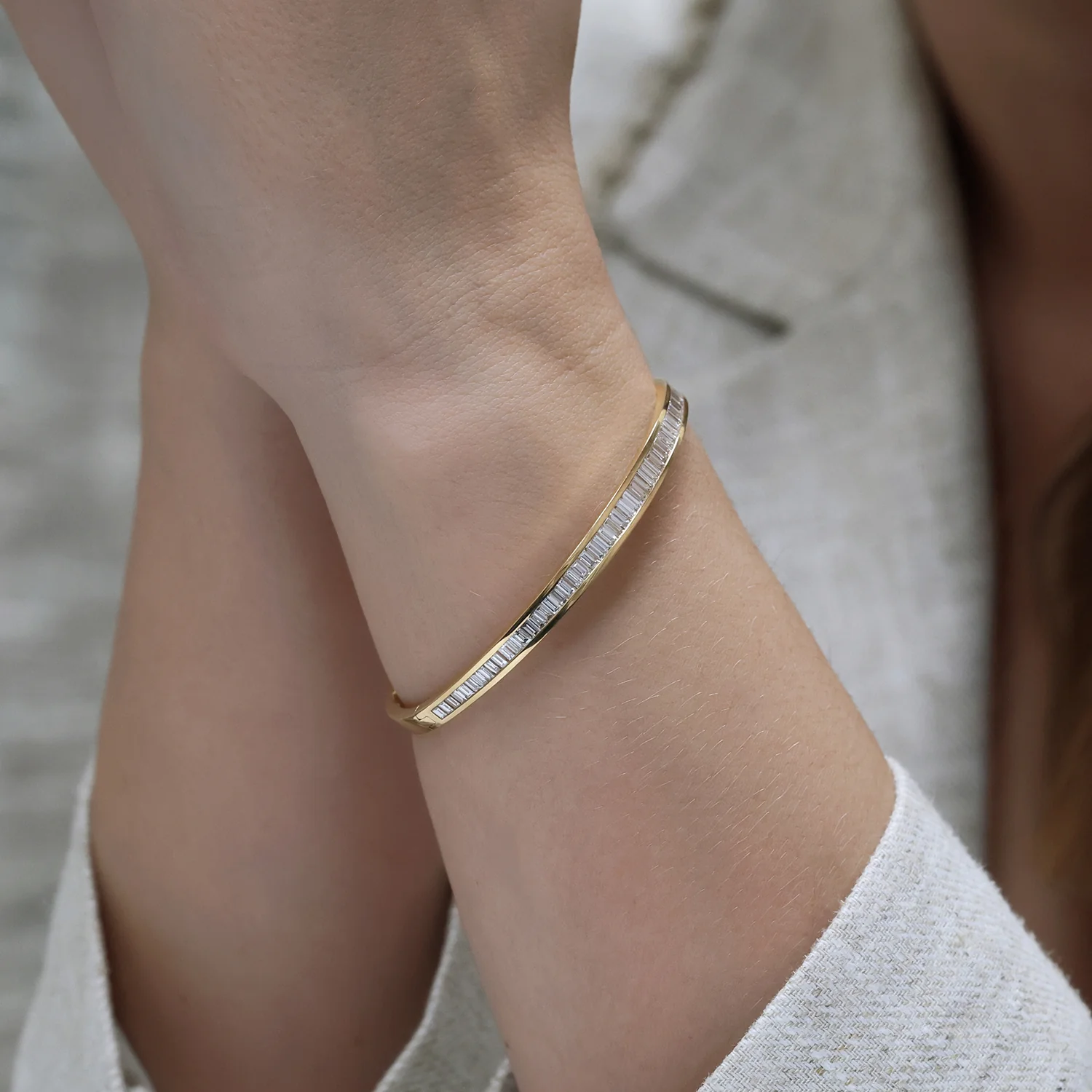 18ct Rose Gold Baguette Cut Diamond Channel Set Bangle - Image 3