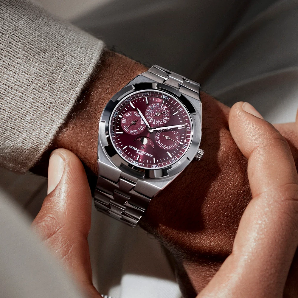 Overseas Perpetual Calendar 41.5mm 18ct White Gold Burgundy Dial Watch - Image 2