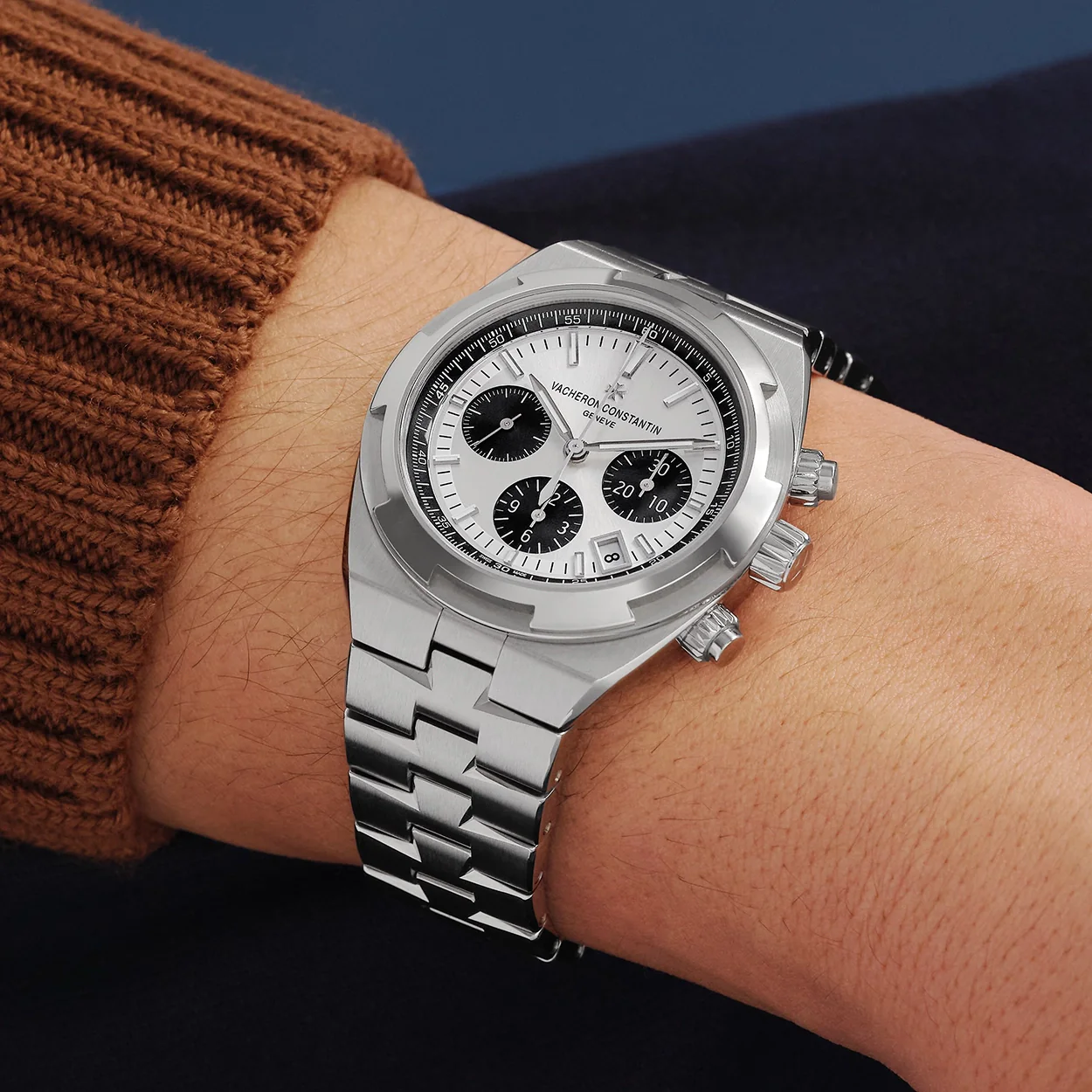 Overseas Chronograph 42.5mm Steel Silver Dial Automatic Mens Watch - Image 2