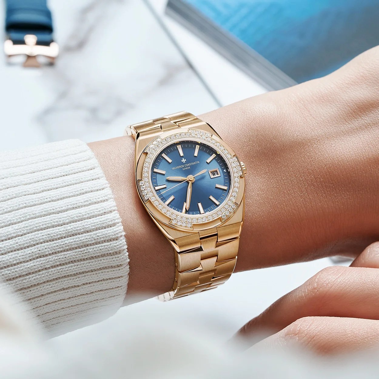 Overseas Quartz 33mm 18ct Pink Gold Blue Dial Diamond Set Watch - Image 2